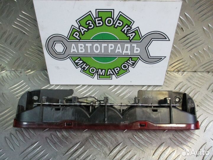 Фонарь задний стоп-сигнал Nissan X-Trail T30 2002г