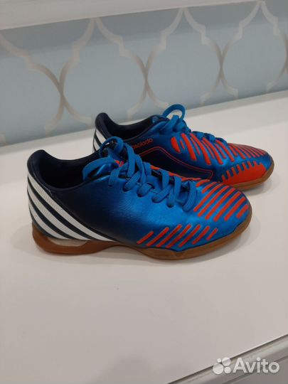 Футзалки adidas предатор детские
