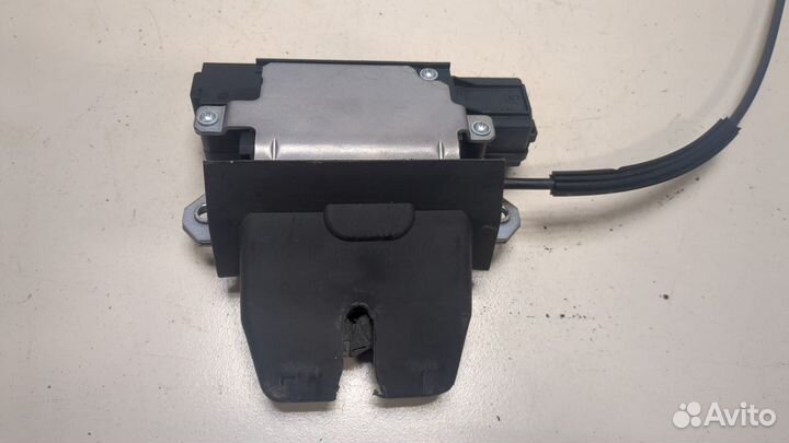 Замок багажника Volvo S80, 2007