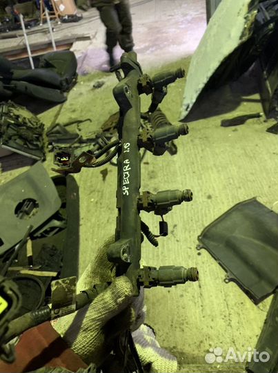 Топливная рампав сборе s6d Kia spectra 1.6