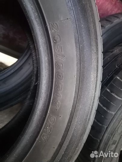 Kumho Ecsta SPT KU31 205/60 R16 200R