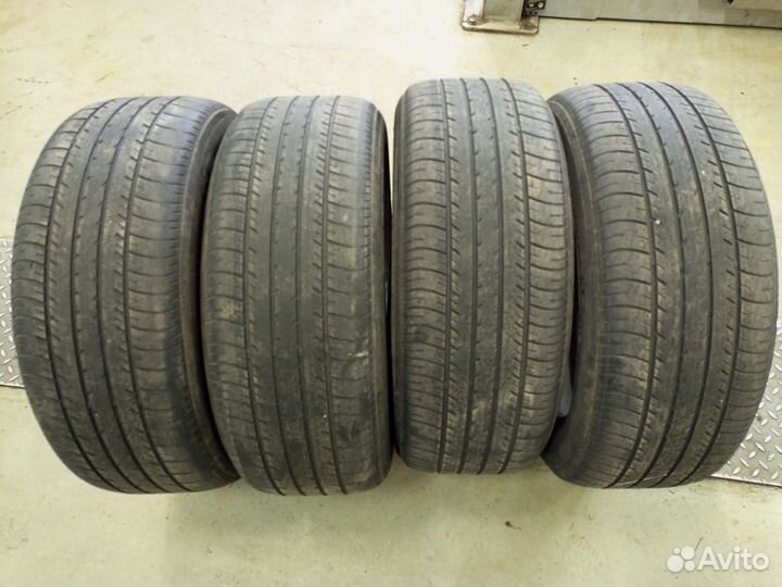 Yokohama dB Decibel E70 215/55 R17 93V