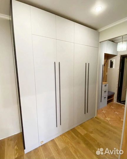 Шкаф распашной на заказ