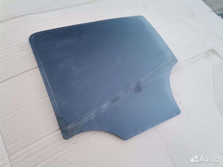 Стекло двери заднее левое Opel Mokka