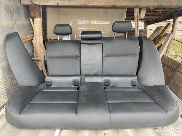 Задние сиденья BMW