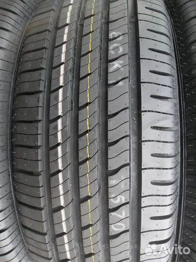 Roadstone N'Fera RU5 275/40 R20 и 315/35 R20 110W