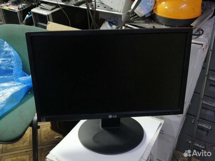 Монитор 20 дюймов