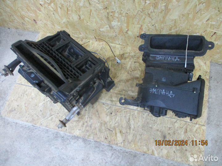 Радиатор печки Джили Эмгранд EC7