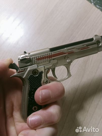 Пистолет железный