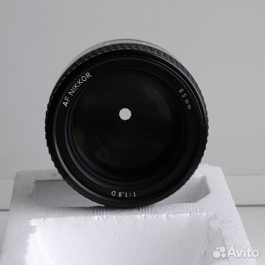 Объектив Nikon Nikkor AF 85 f/ 1.8 D