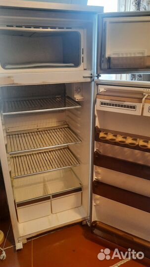 Холодильник Бирюса