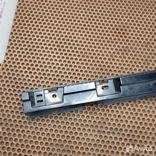 Кронштейн порога правый BMW x1 e84