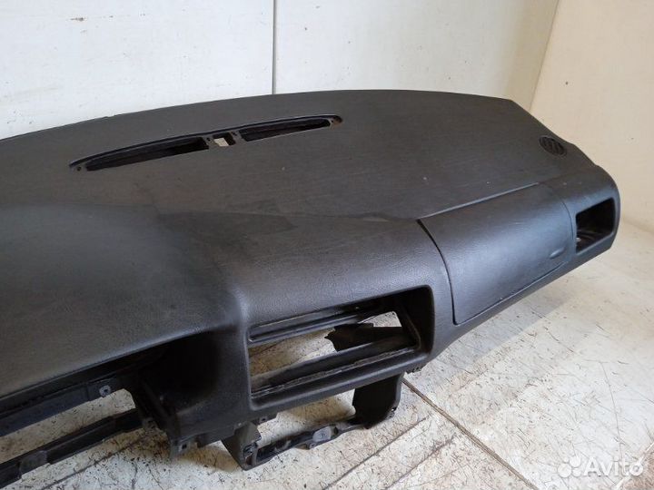 Торпедо Volkswagen Golf MK4 1.4 2000