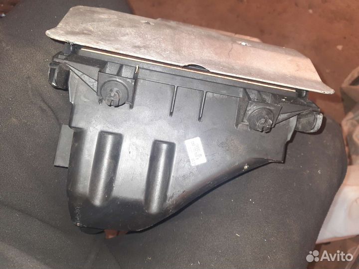 Корпус воздушного фильтра Ауди A4 B7