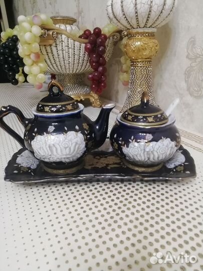 Сервиз кофейный, чайный. Фарфоровые статуэтки