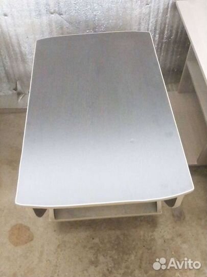 Журнальный столик