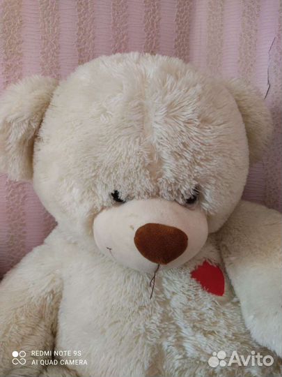 Медведь плюшевый белый