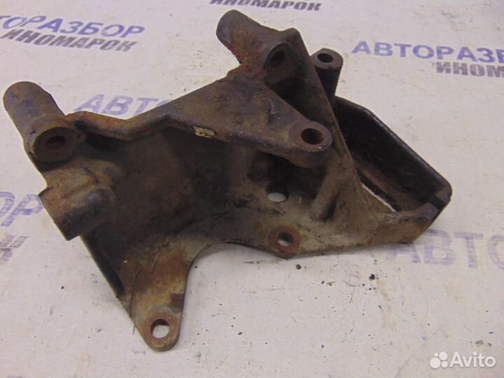 Кронштейн гидроусилителя для Mitsubishi Galant 8