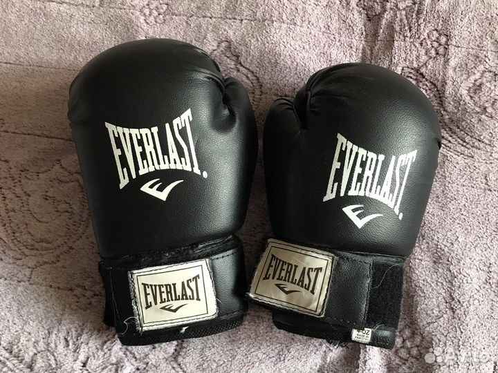 Боксерские перчатки