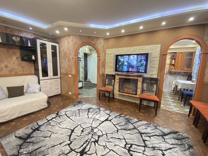 1-к. квартира, 42 м², 1/4 эт.