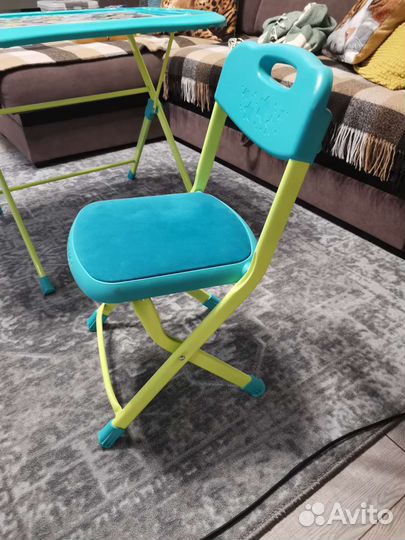Детская парта со стулом