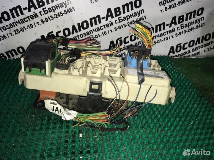 Блок предохранителей салонный Ford Focus 2