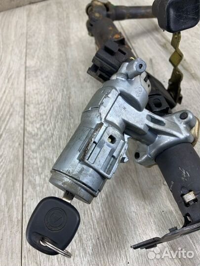 Замок зажигания с рулевой колонкой Geely Mk