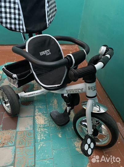 Детский велосипед с родительской ручкой