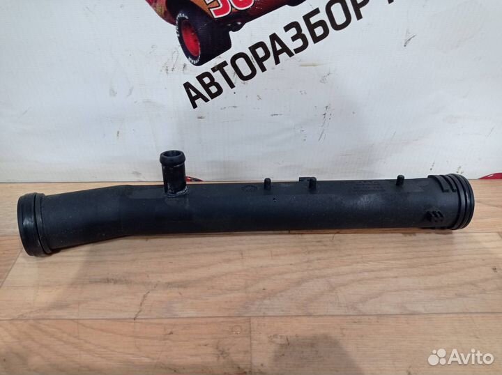 Трубка охлаждающей жидкости пластиковая Volkswagen