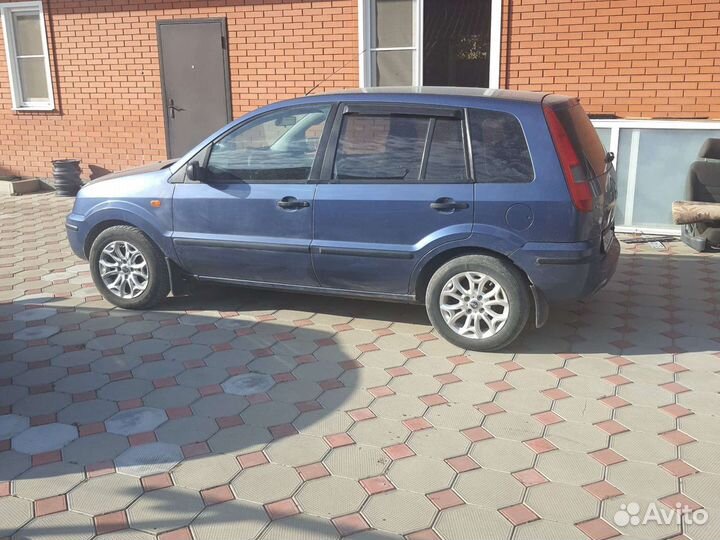 Ford Fusion в разборе