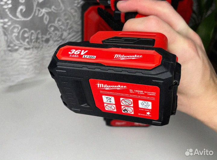 Шуруповерт (Абсолютно новый)