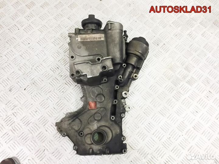 Крышка двигателя передняя VW Golf 5 BLP 03C109211G