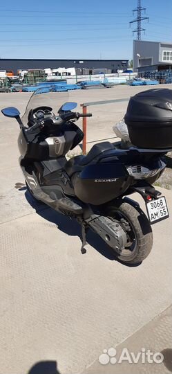 Максискутер BMW C650GT