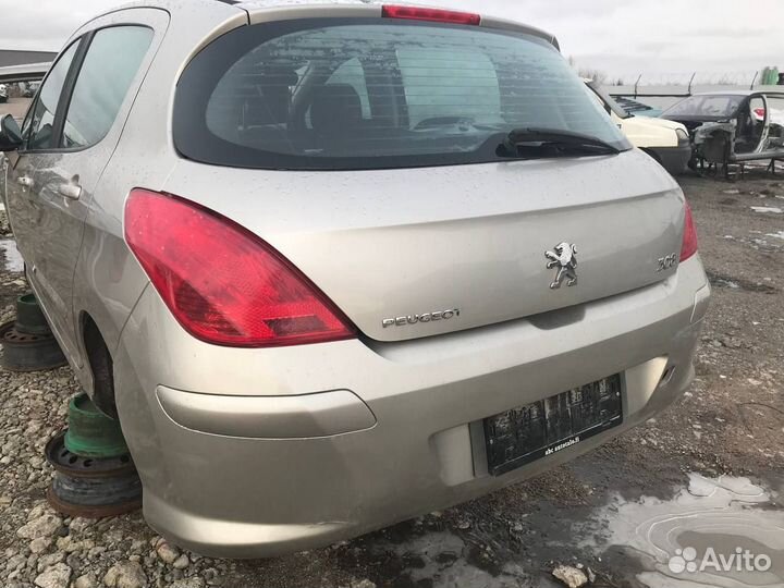 Двери Peugeot 308 1.6Б 2009г
