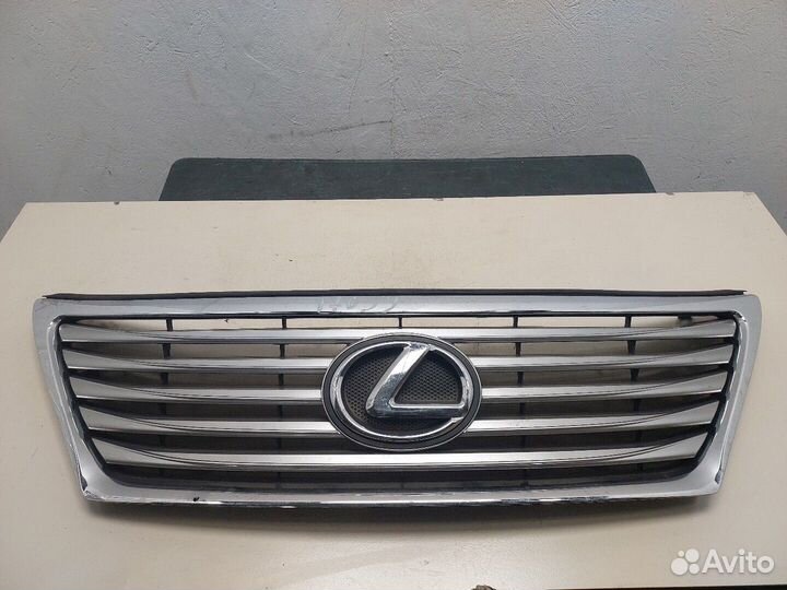 Решетка радиатора Lexus LS460, 2010