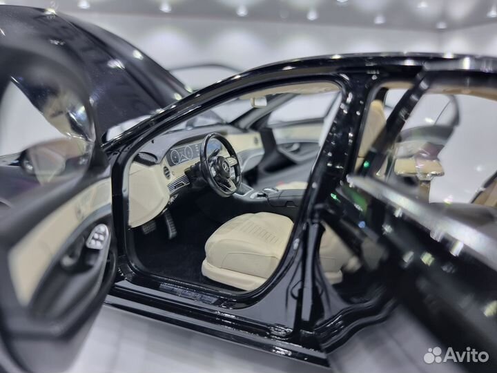Модель Mercedes S450 W222 2018 1:18 Norev