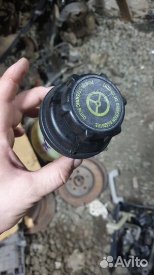 Бачок гур Volvo XC70 S80 II 2007-2016