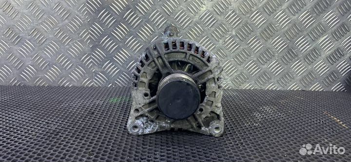 Генератор Nissan Qashqai 2010 8200728292