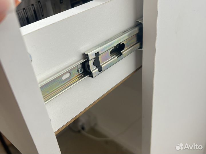 Трельяж. Зеркало бровиста визажиста