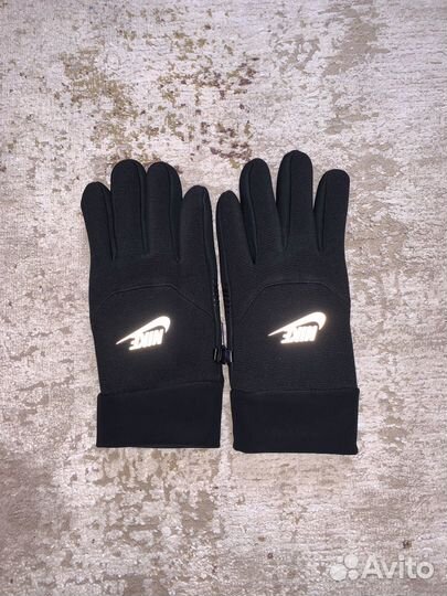 Перчатки Nike