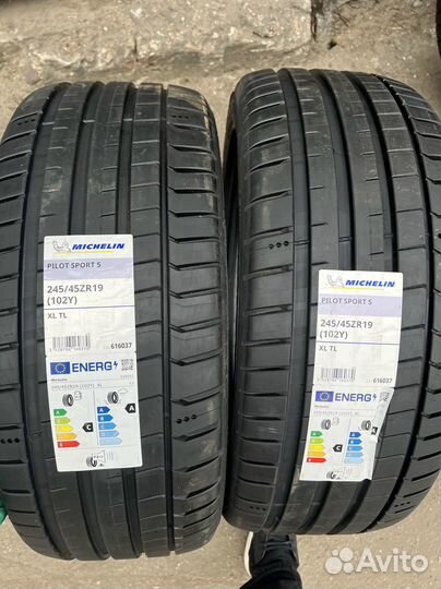 Michelin Pilot Sport 5 245/45 R19 и 275/40 R19 105Y