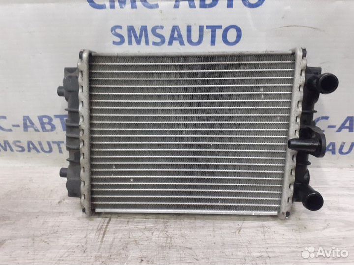 Радиатор дополнительный Audi A7 C7 3.0 CGW