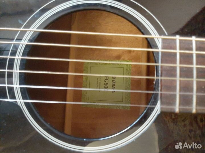 Гитара Yamaha FG800 + чехол + аксессуары