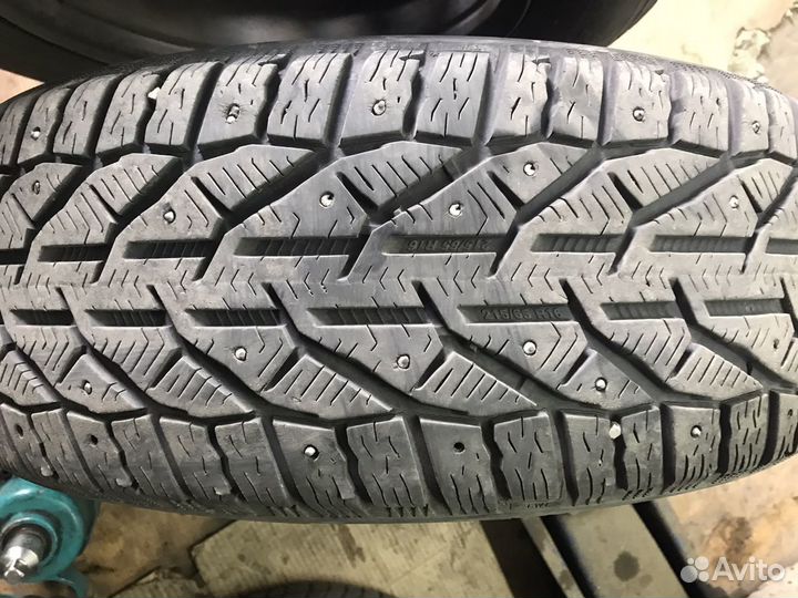 Tigar SUV Ice 215/65 R16