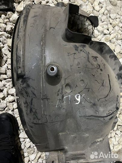 Подкрылок передний левый Bmw 3 E90