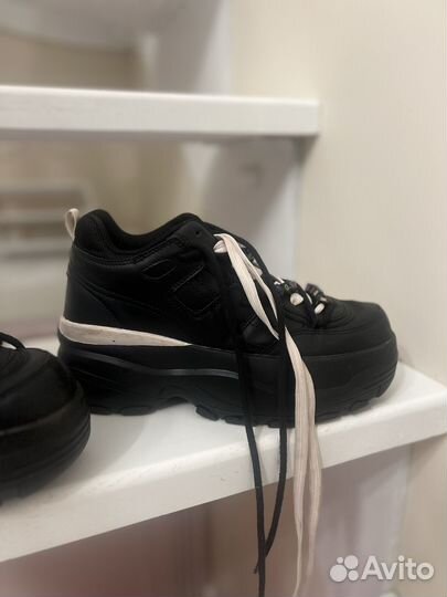 Кроссовки женские bershka