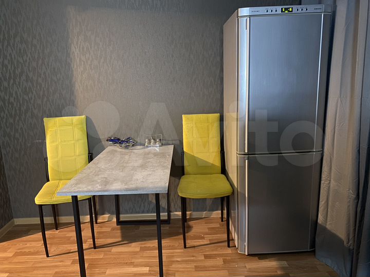 2-к. квартира, 42 м², 1/10 эт.
