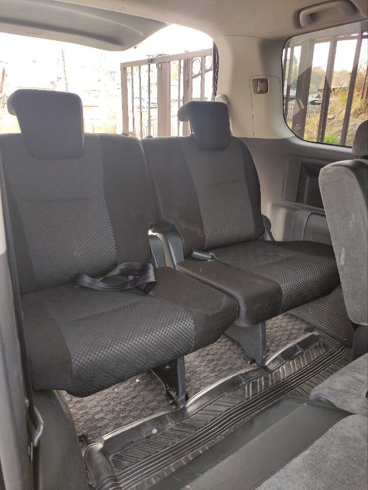Toyota Noah: фото владельца