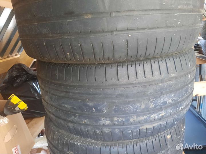 Pirelli P Zero Rosso 275/45 R19