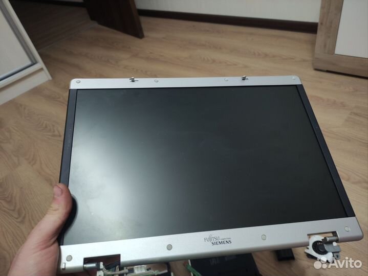 Ноутбук fujitsu Siemens v3505 w82
